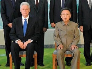 ap_clinton_kim_090804_mn